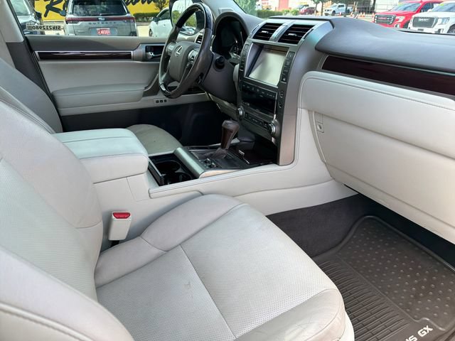 Used 2019 Lexus GX 460 Premium w/ Premium Package AWD/4WD image 24