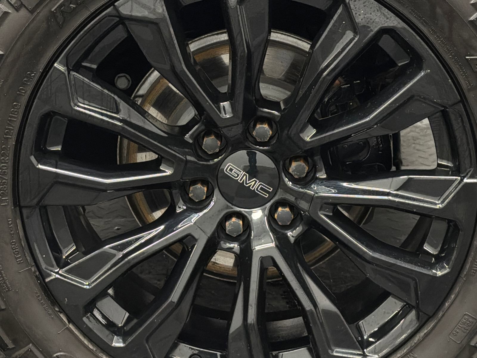 Used 2022 GMC Yukon XL Denali image 5