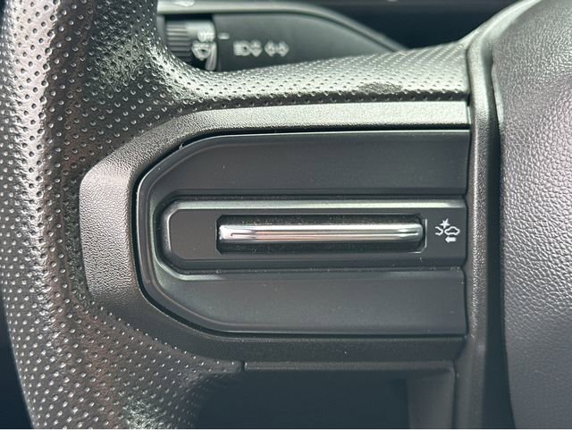 Used 2023 Chevrolet Colorado W/T RWD image 22