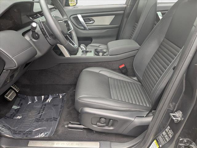 Used 2024 Land Rover Discovery Sport Dynamic SE image 17