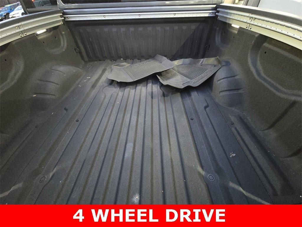 Used 2023 Nissan Titan PRO-4X w/ Pro-4x Convenience Package image 13