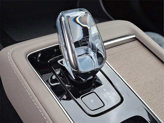 New 2026 Volvo XC90 B6 Plus w/ Protection Package Premier image 7