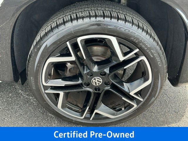 Used 2025 Volkswagen Tiguan SEL R-Line AWD/4WD image 8