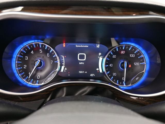 Used 2023 Chrysler Pacifica Limited FWD image 39