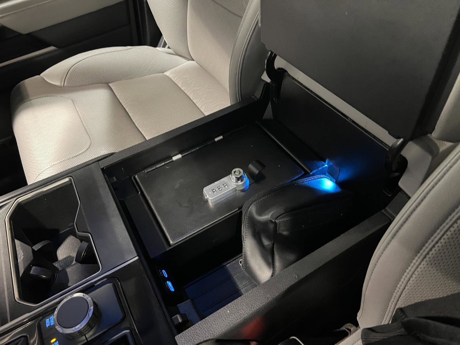 Used 2022 Toyota Tundra Limited image 21