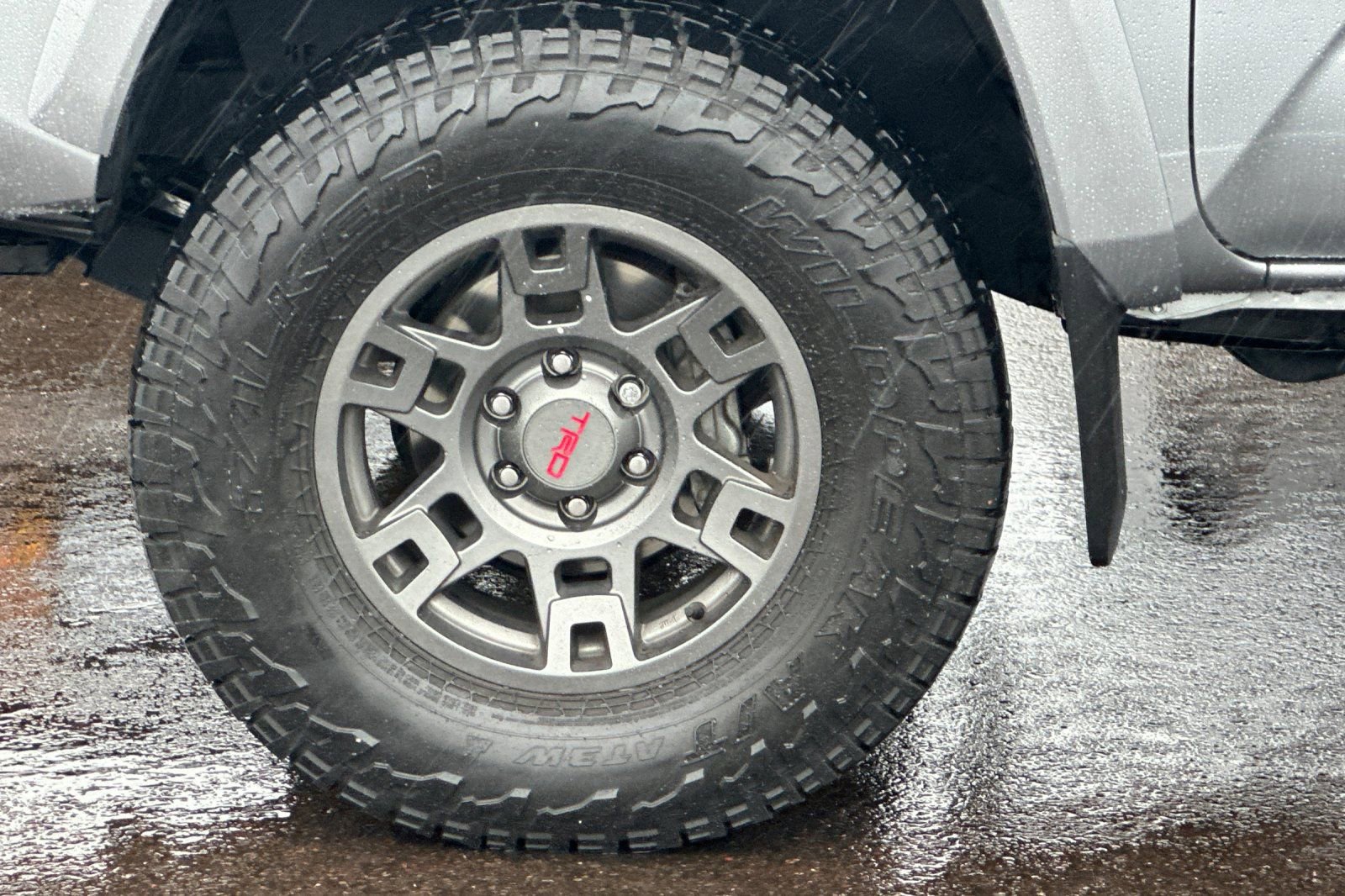 Used 2022 Toyota Tacoma SR5 w/ Technology Package image 24