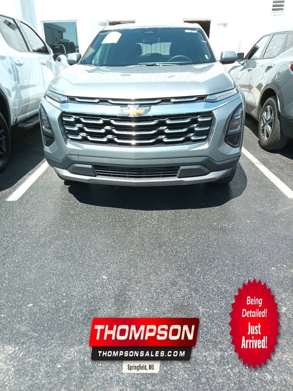 Used 2026 Chevrolet Equinox LT FWD image 1