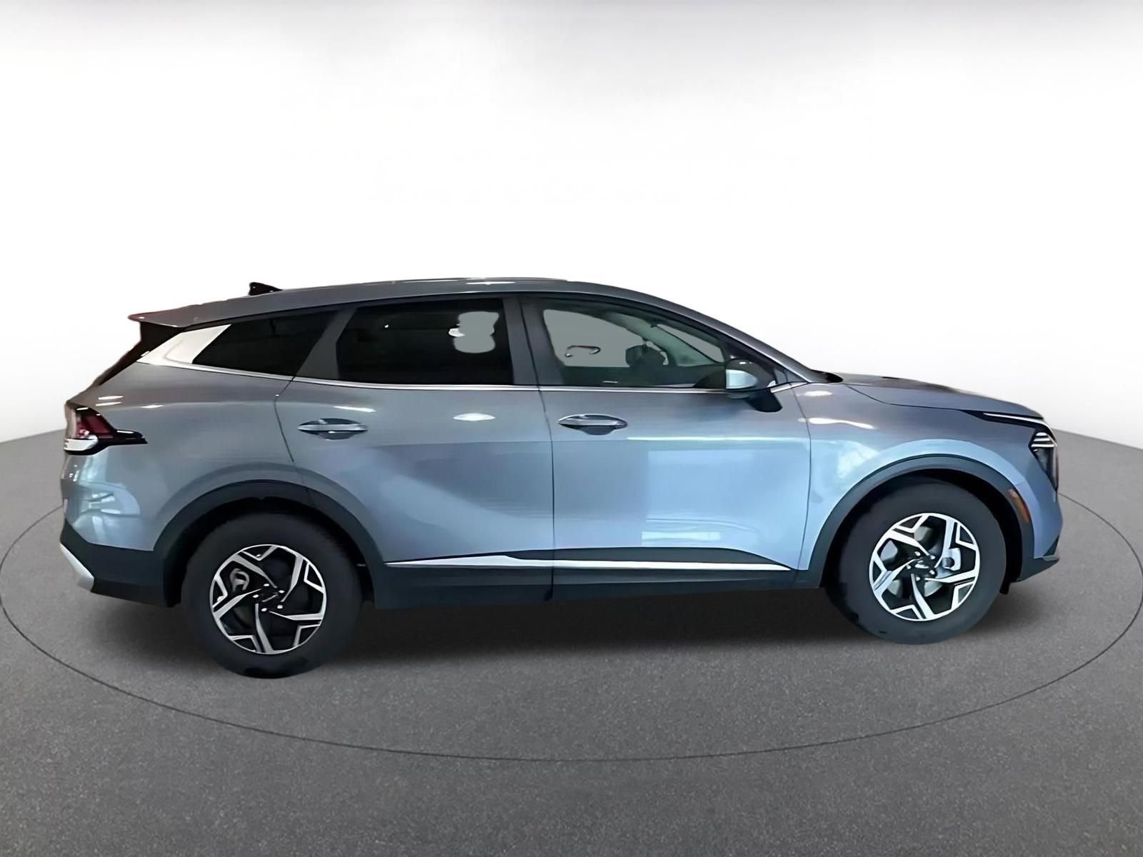 Used 2025 Kia Sportage LX FWD image 15