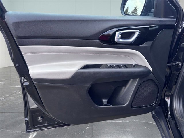 Certified 2022 Jeep Compass Limited image 12