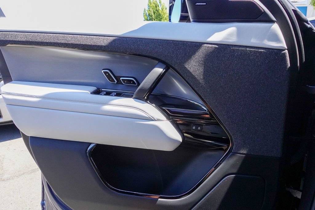 Used 2023 Land Rover Range Rover Sport SE image 14