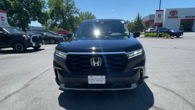 Used 2025 Honda Pilot EX-L image 3