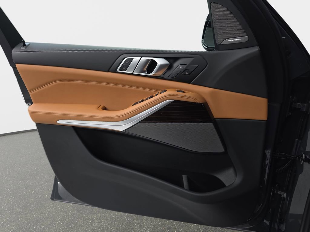 New 2026 BMW X5 xDrive40i w/ M Sport Package image 26