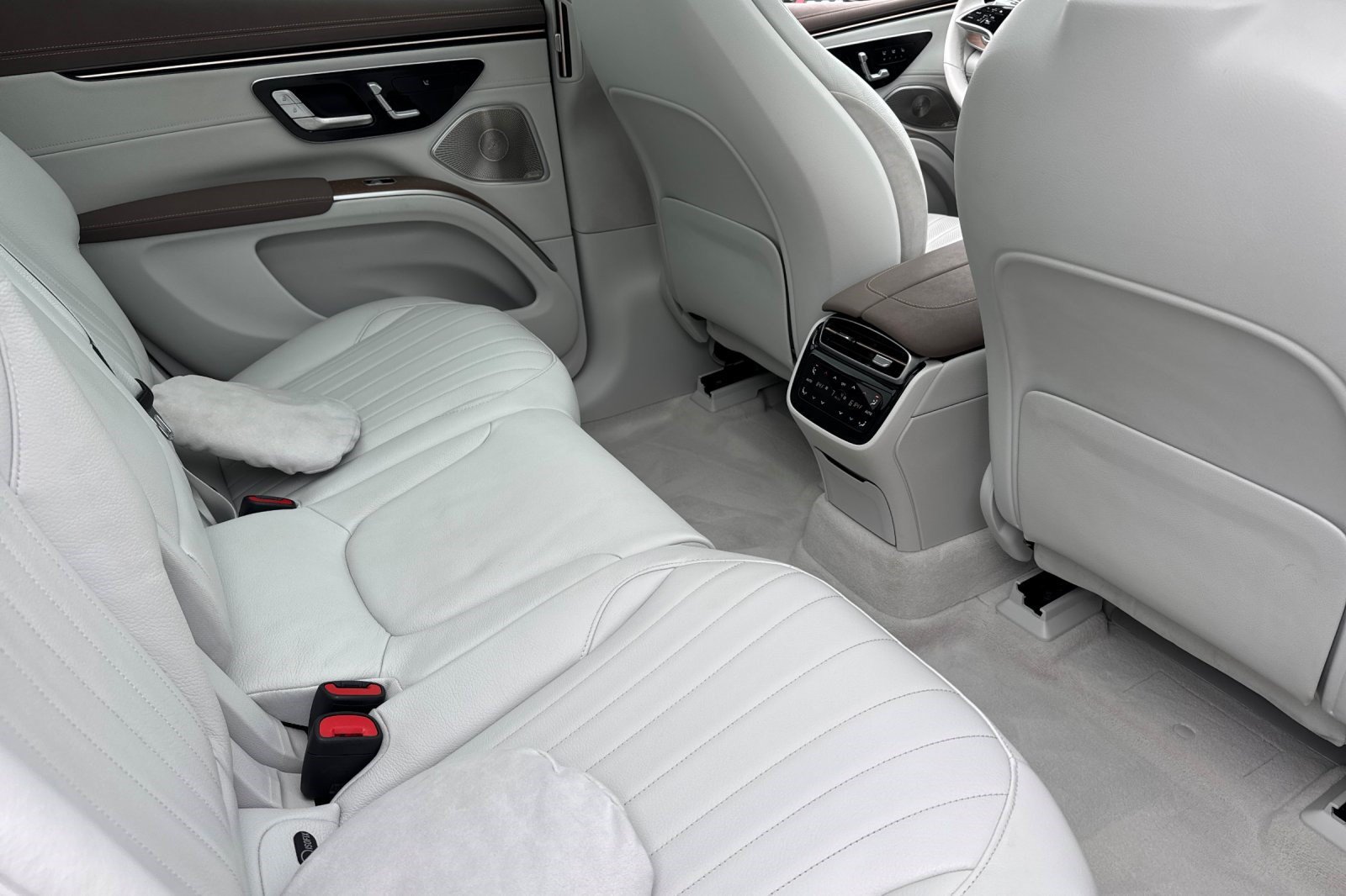 Certified 2023 Mercedes-Benz EQS 450+ 4MATIC SUV image 33