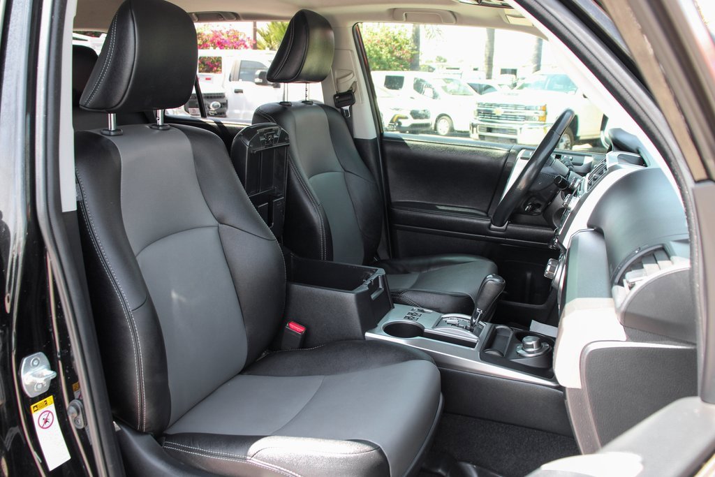 Used 2018 Toyota 4Runner SR5 Premium image 35