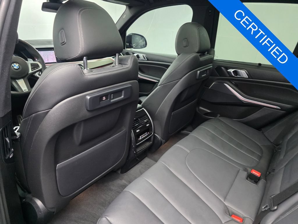 Used 2022 BMW X5 sDrive40i w/ M Sport Package RWD image 15