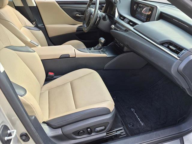 Used 2021 Lexus ES 300h w/ Premium Package FWD image 21
