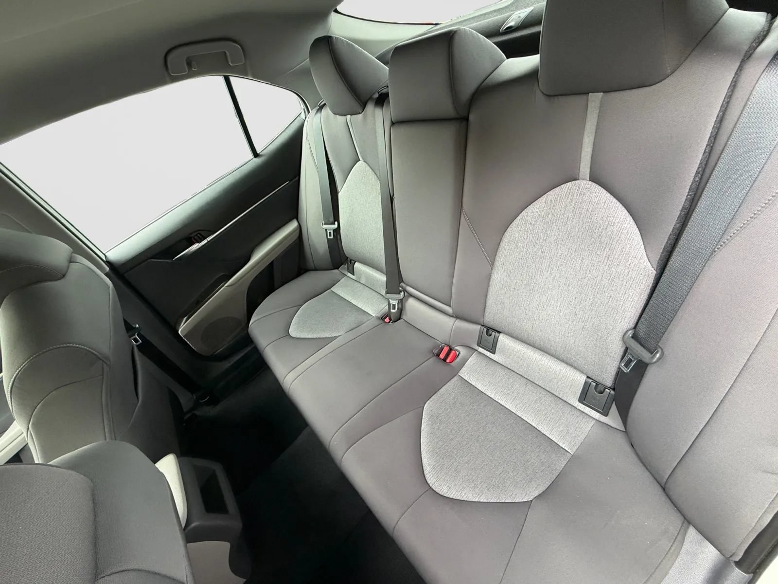 Used 2024 Toyota Camry LE AWD/4WD image 15