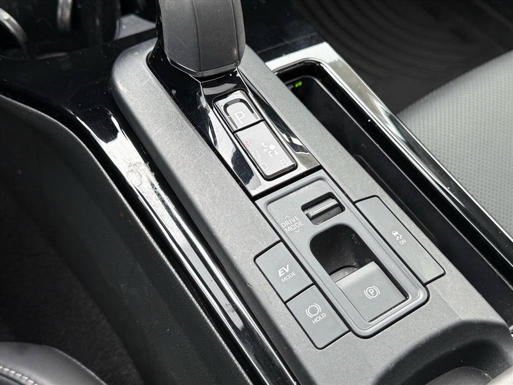 Certified 2024 Toyota Prius XLE FWD image 27