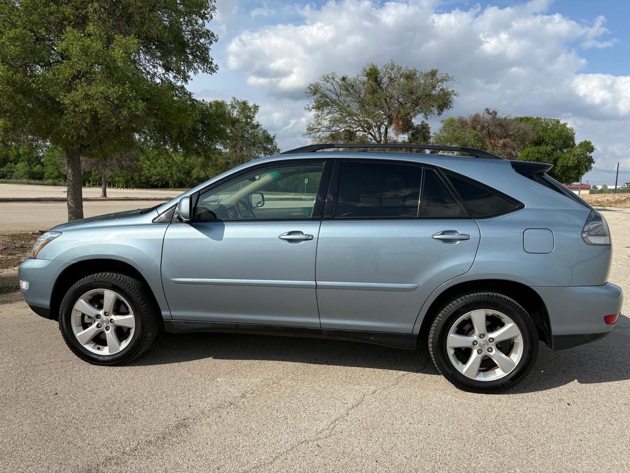 Used 2005 Lexus RX 330 AWD image 4