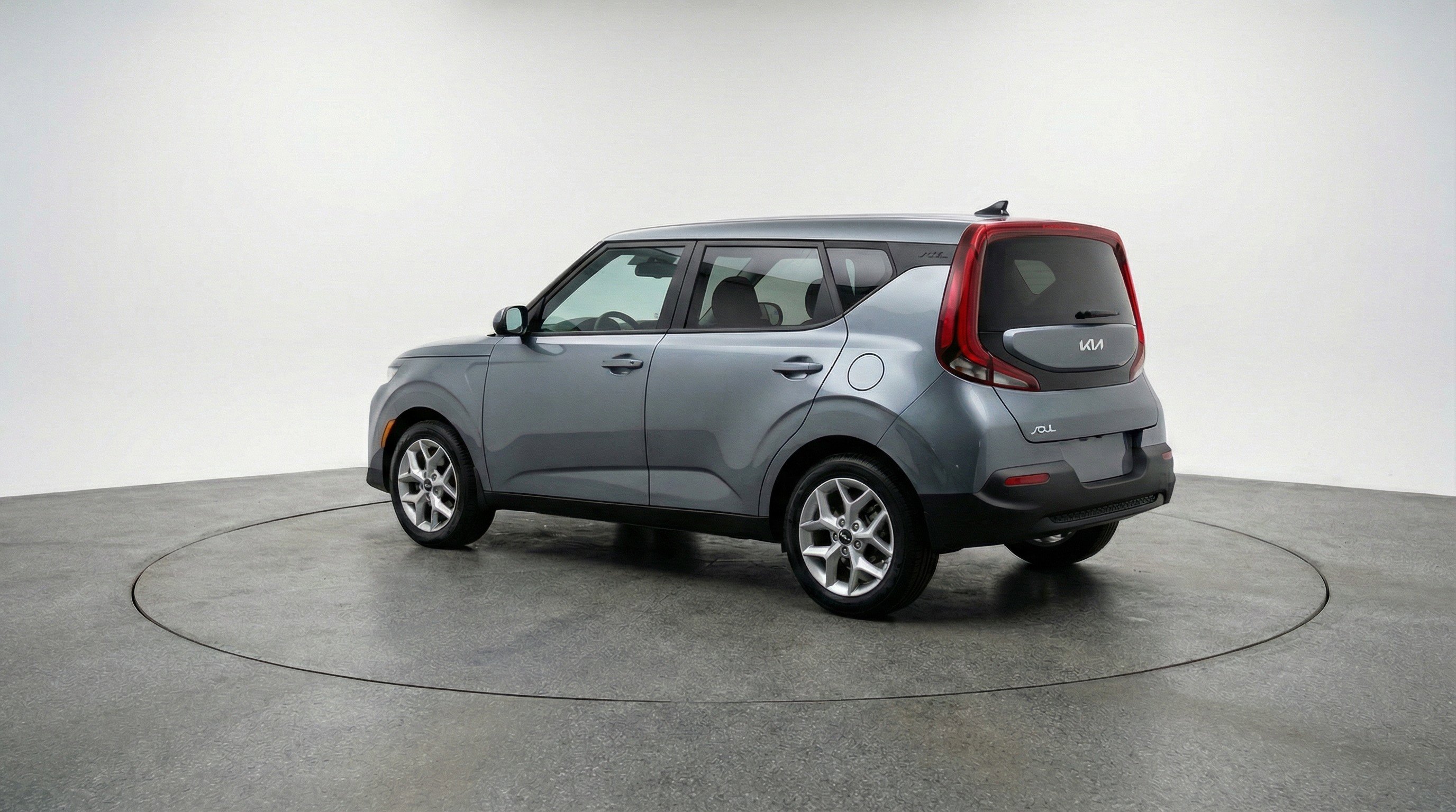 Used 2025 Kia Soul LX w/ LX Technology Package FWD image 6