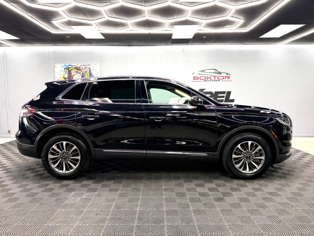 Used 2021 Lincoln Nautilus Reserve FWD image 17