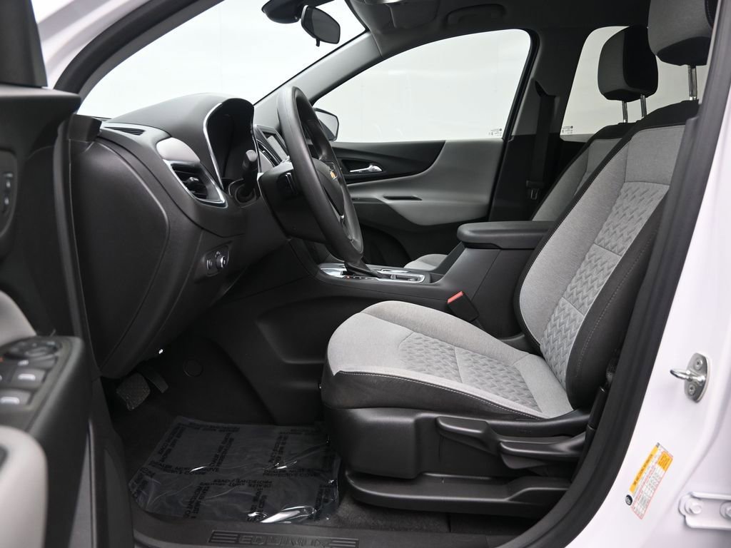 Used 2024 Chevrolet Equinox LS FWD image 11