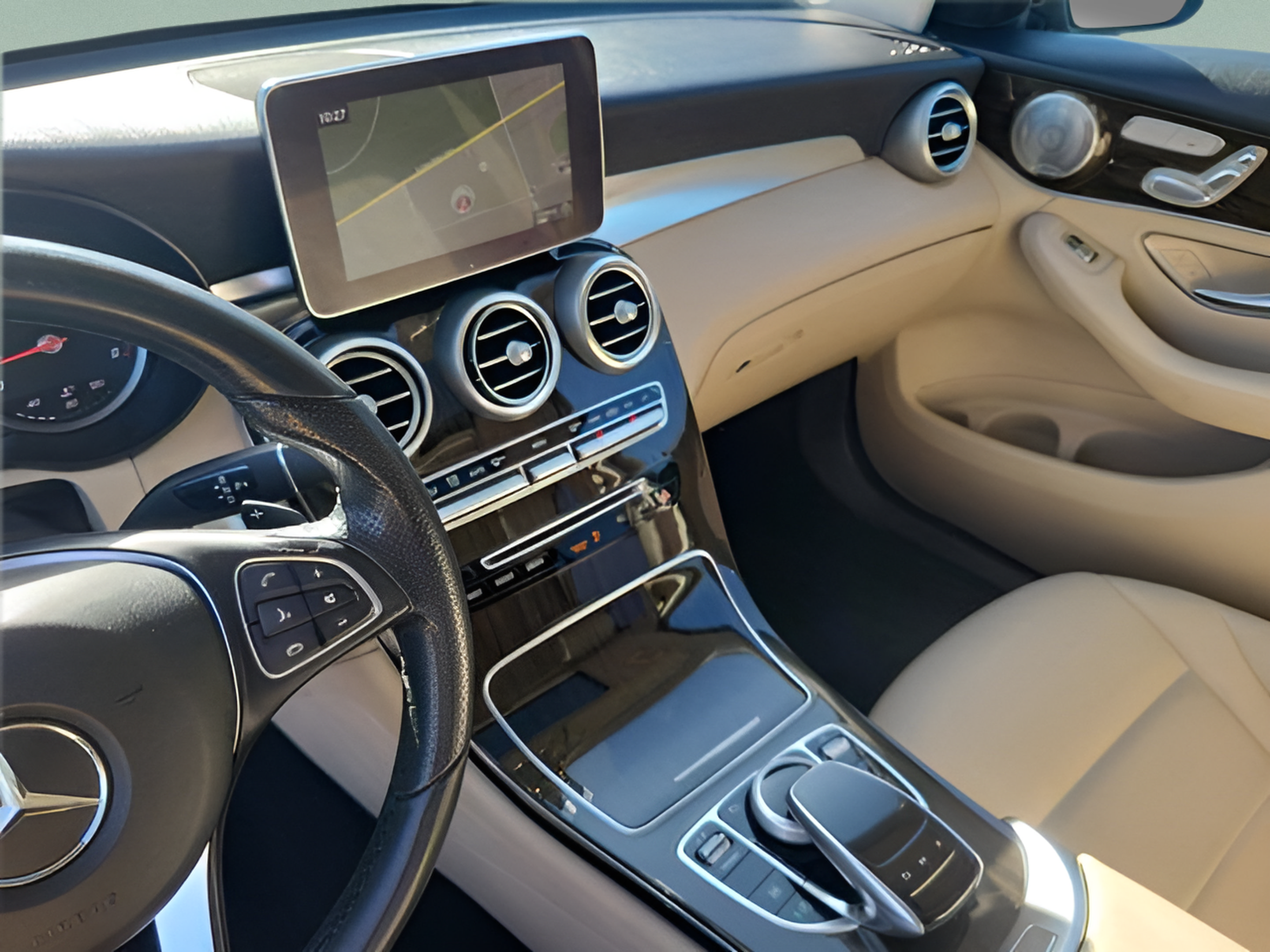 Used 2017 Mercedes-Benz GLC 300 4MATIC Coupe image 24