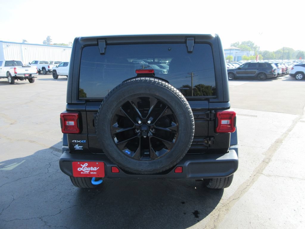 Used 2023 Jeep Wrangler Unlimited Sahara AWD/4WD image 7