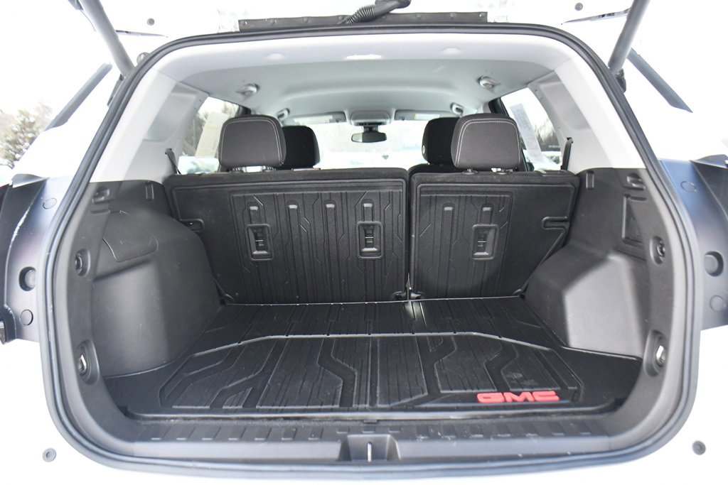 Used 2022 GMC Terrain SLE w/ Driver Convenience Package image 18