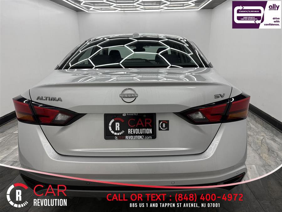 Used 2024 Nissan Altima 2.5 SV FWD image 5