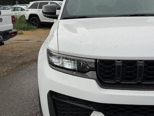 New 2026 Jeep Grand Cherokee Altitude AWD/4WD image 5