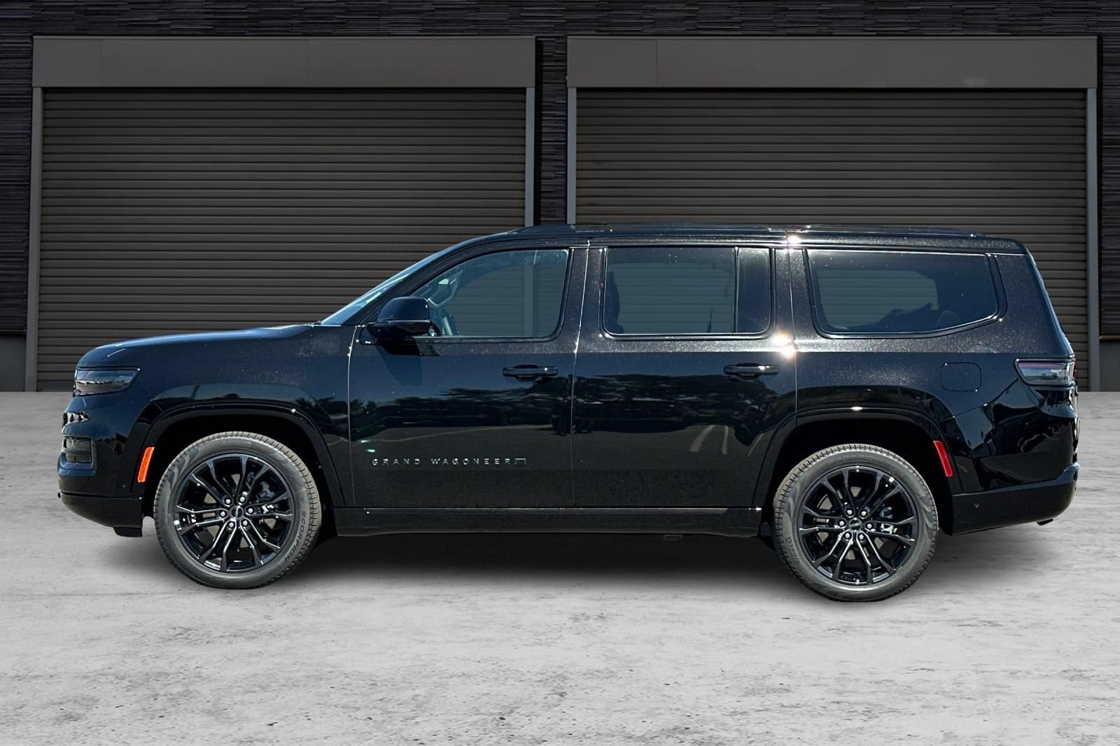 New 2024 Jeep Grand Wagoneer Series III w/ Quick Order Packagew 28T AWD/4WD image 7