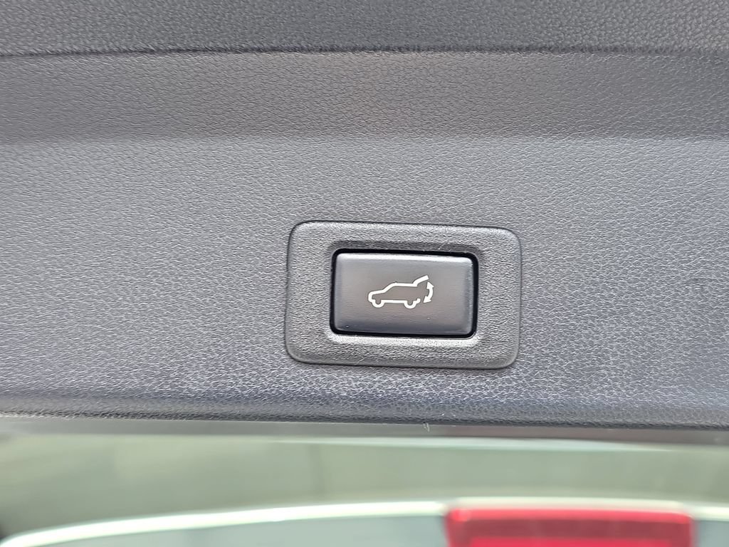 Used 2019 Subaru Ascent Limited AWD/4WD image 17
