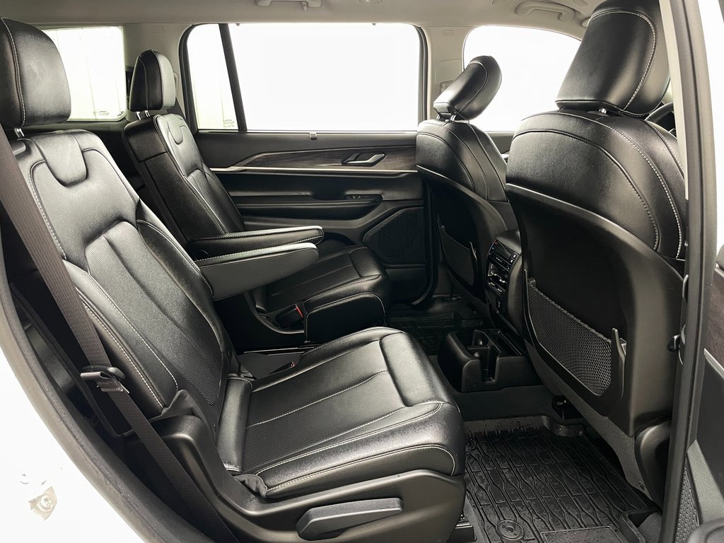 Used 2023 Jeep Grand Cherokee L Limited w/ Luxury Tech Group II image 47