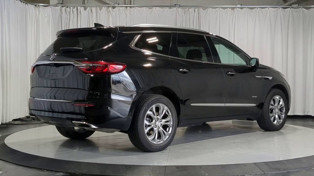 Used 2021 Buick Enclave Avenir w/ Avenir Technology Package AWD/4WD image 10
