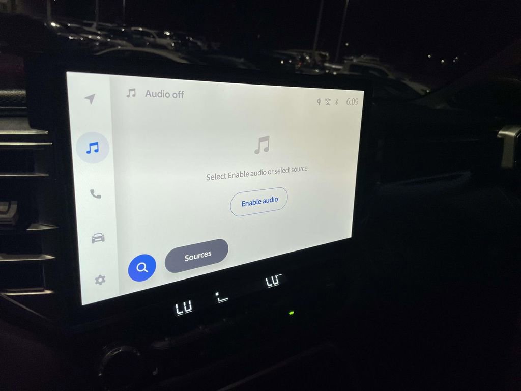 Used 2025 Toyota Tundra Platinum image 39