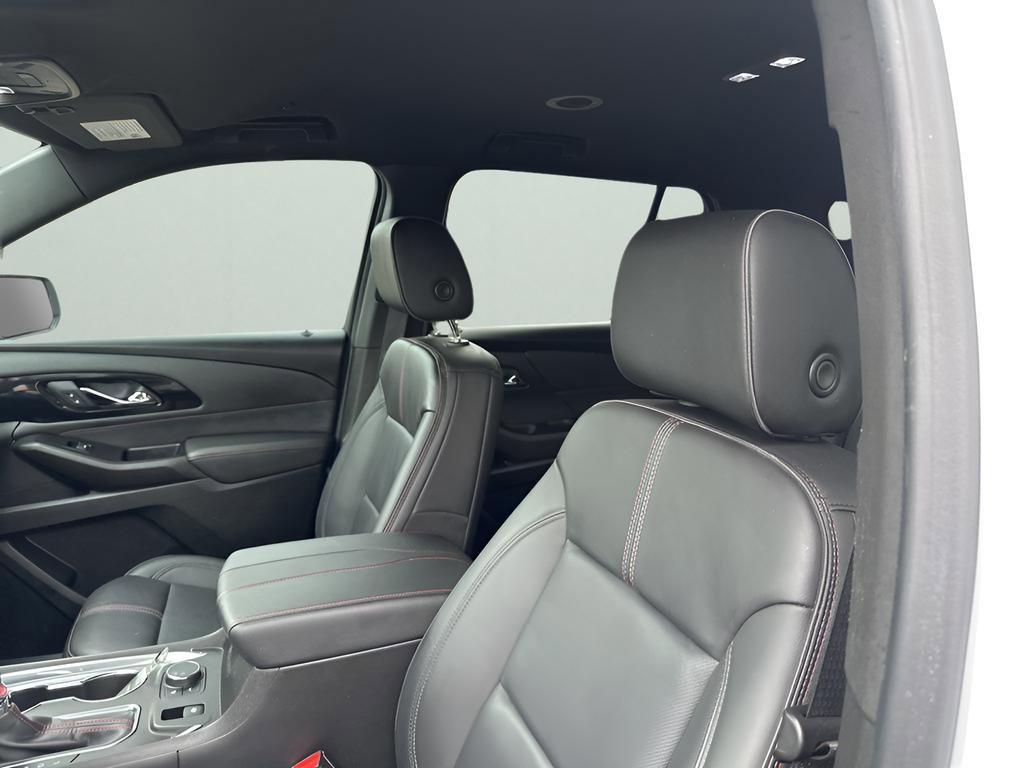 Used 2023 Chevrolet Traverse RS image 24
