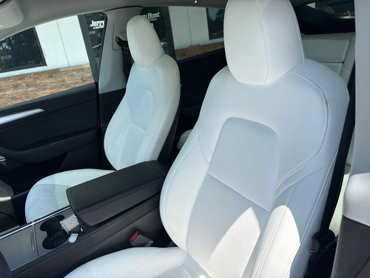 Used 2023 Tesla Model Y Long Range AWD/4WD image 2