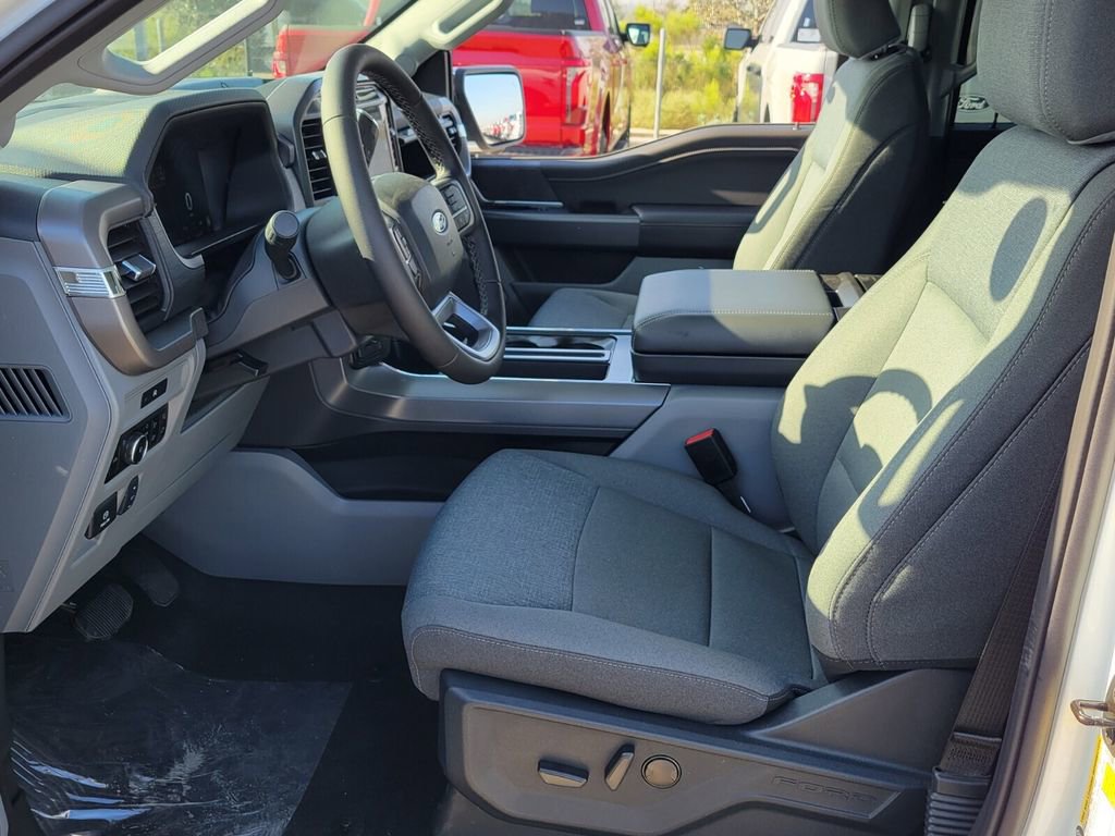 New 2025 Ford F150 XLT w/ Equipment Group 303A High image 5