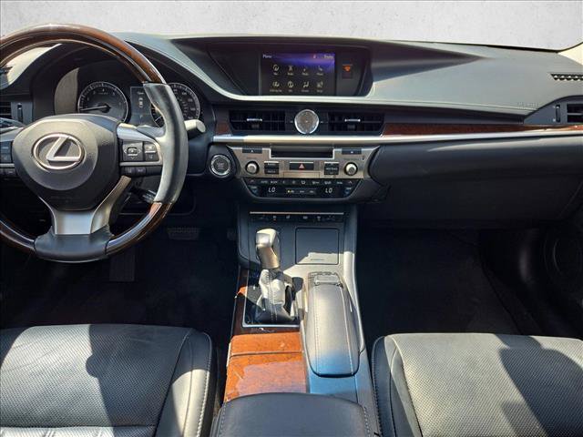 Used 2017 Lexus ES 350 w/ Luxury Package FWD image 16