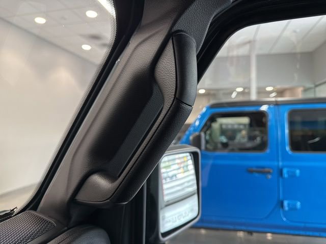 New 2025 Jeep Wrangler Willys AWD/4WD image 31