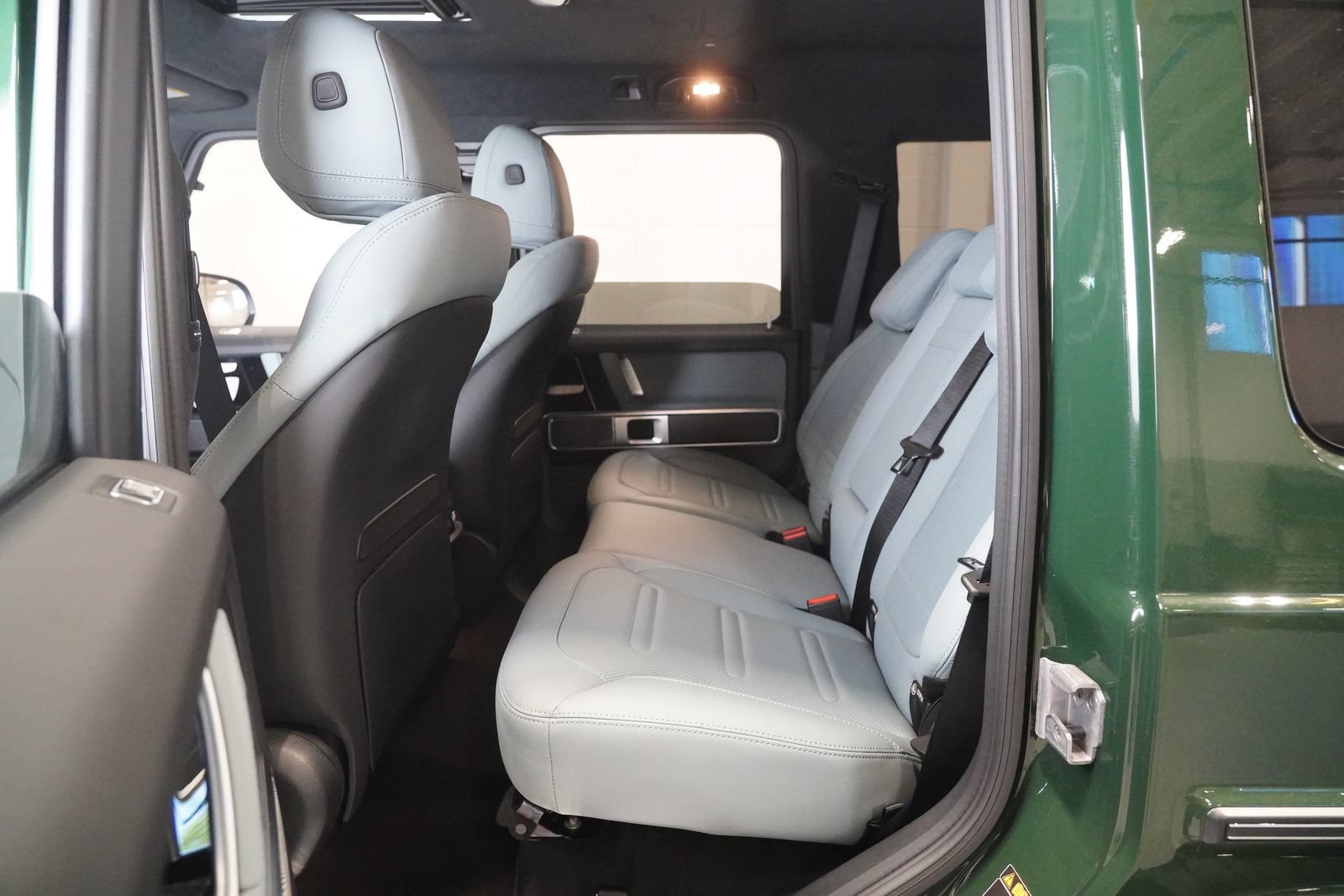 New 2027 Mercedes-Benz G 580 e image 16