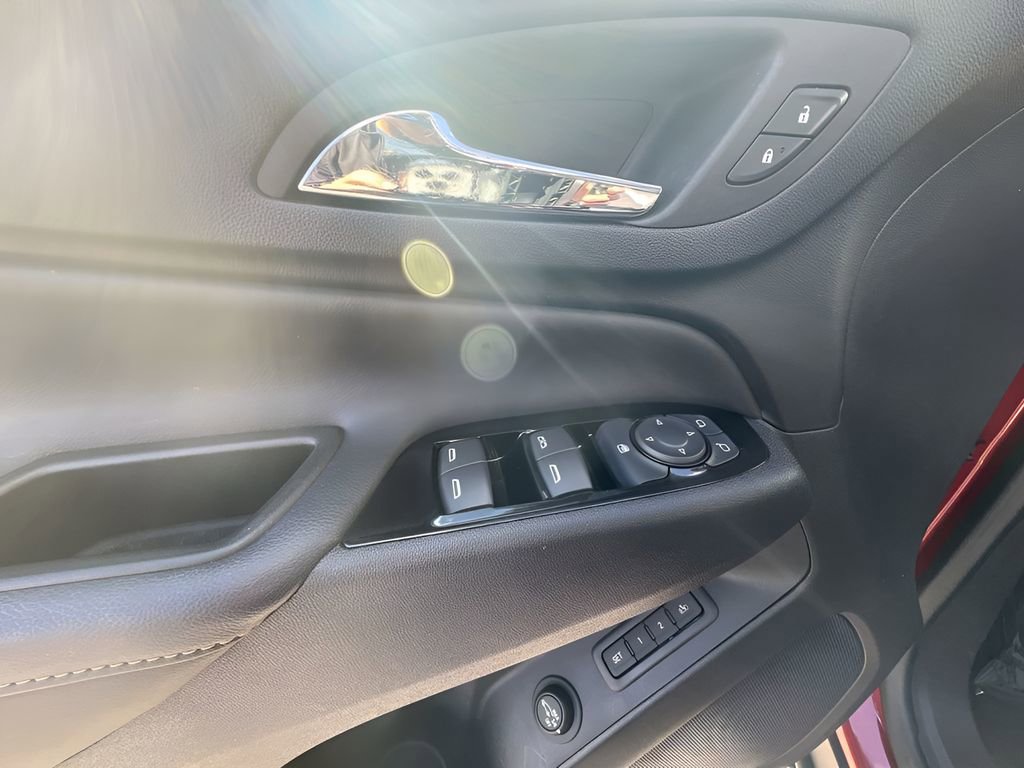 Certified 2023 Chevrolet Equinox Premier image 24