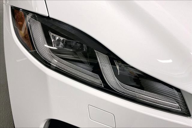 Certified 2025 Jaguar F-PACE R-Dynamic S AWD/4WD image 28