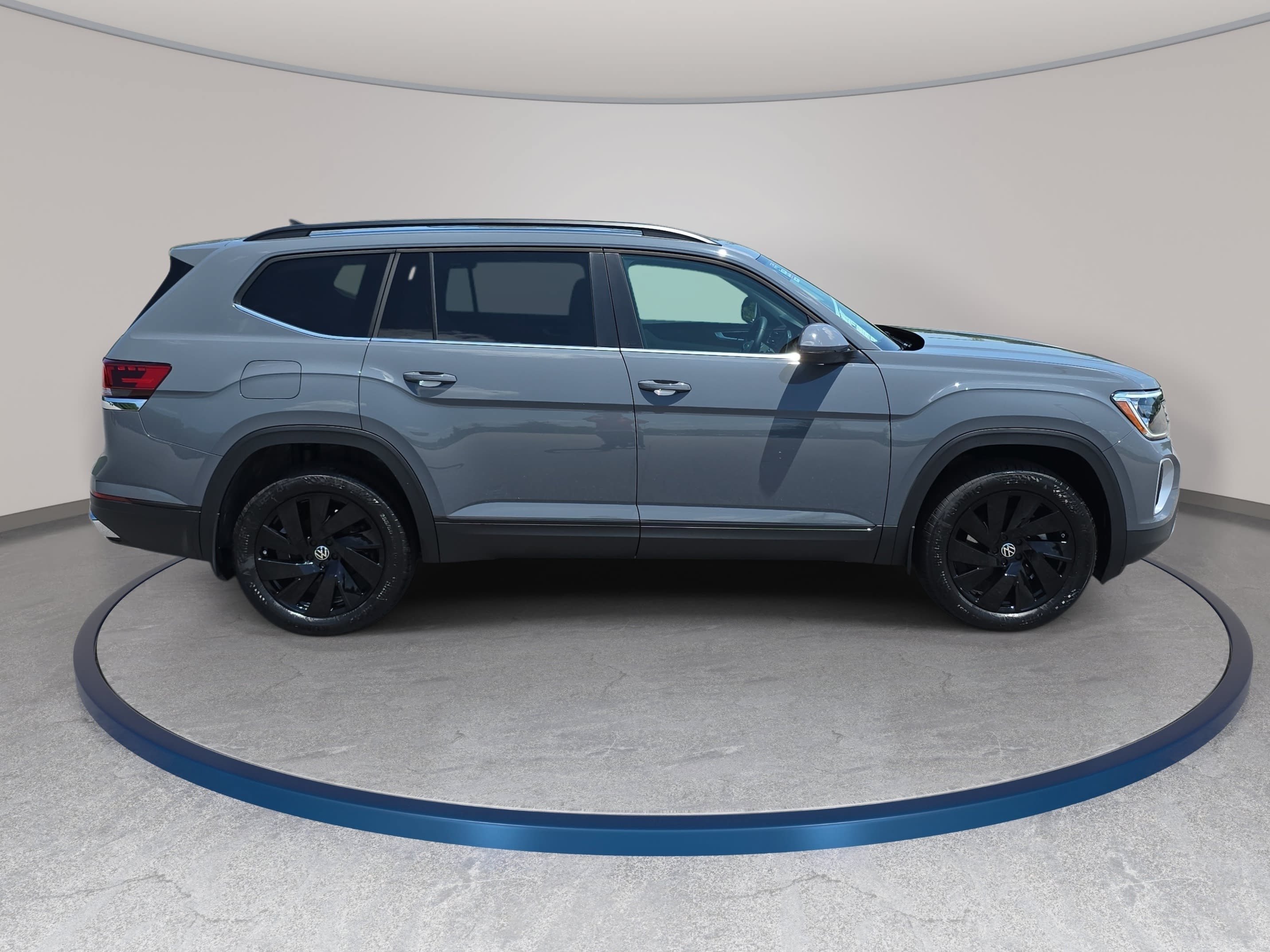 New 2026 Volkswagen Atlas SE FWD image 4