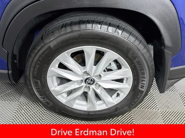 Certified 2023 Toyota Corolla Cross LE FWD image 4