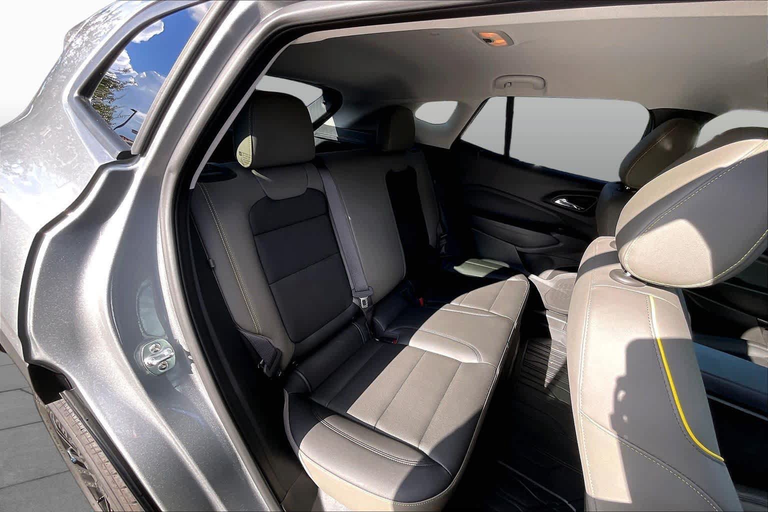 Certified 2025 Chevrolet Trax ACTIV w/ Driver Confidence Package FWD image 26