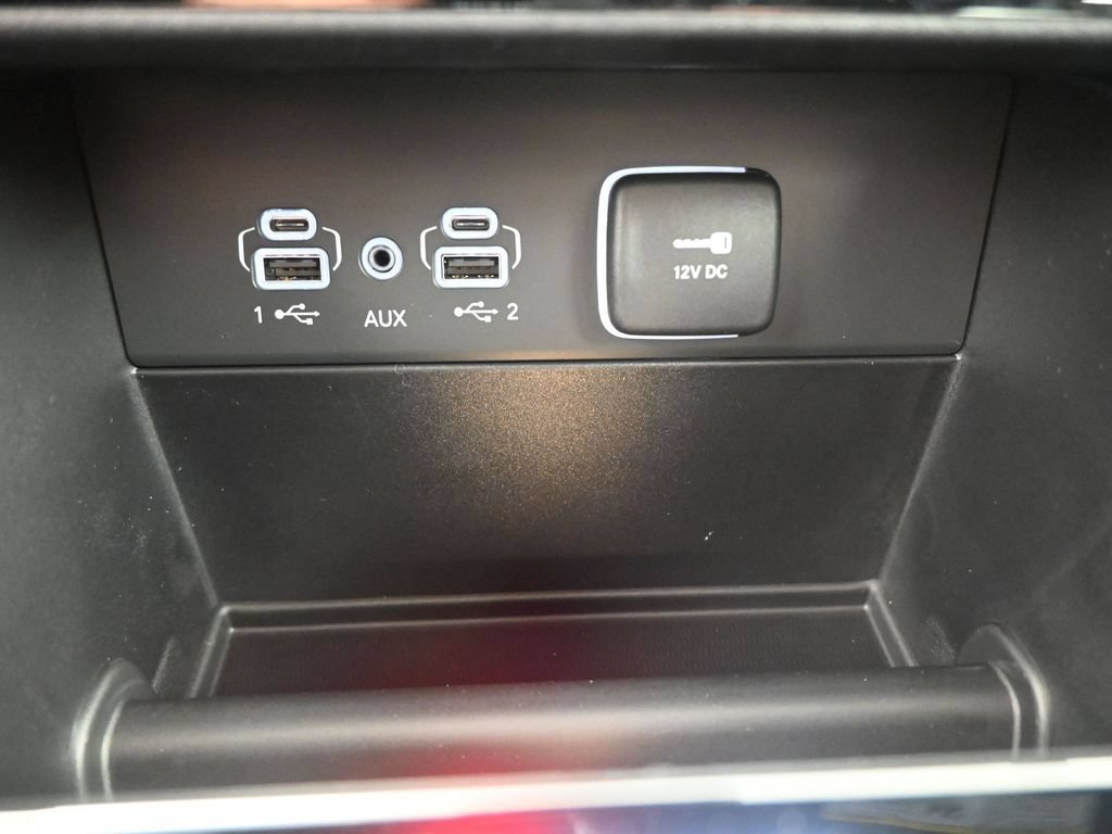 New 2026 Jeep Grand Cherokee Limited w/ Limited Altitude Package RWD image 4