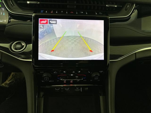 Used 2023 Jeep Grand Cherokee Trailhawk w/ Luxury Tech Group III AWD/4WD image 22