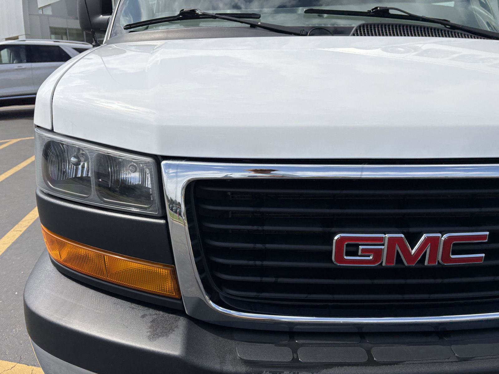 Used 2021 GMC Savana 2500 w/ Driver Convenience Package RWD image 21